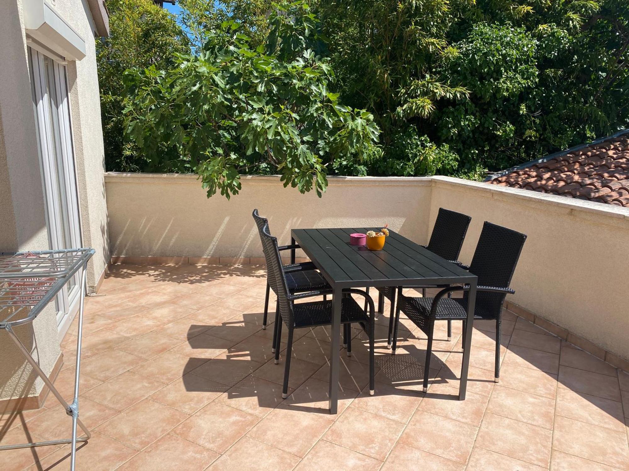 Apartments Tena With Private Parking Pula Luaran gambar