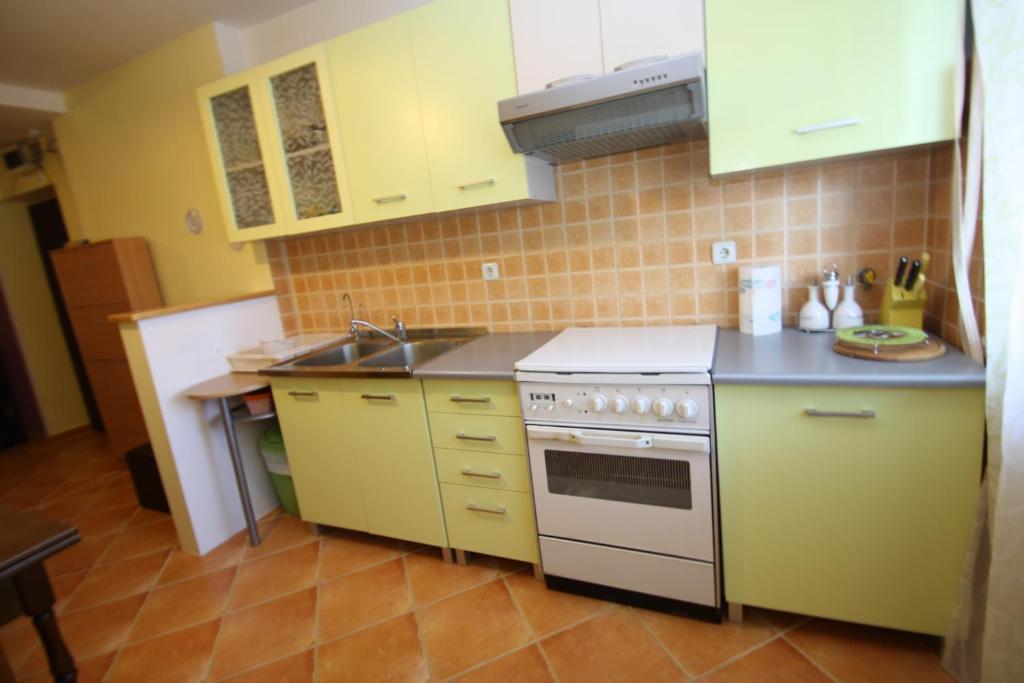 Apartments Tena With Private Parking Pula Bilik gambar